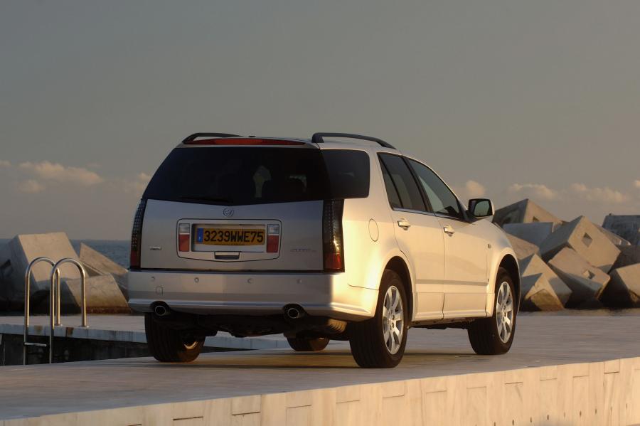  Cadillac SRX 2004 года  (фото 78 из 103)
